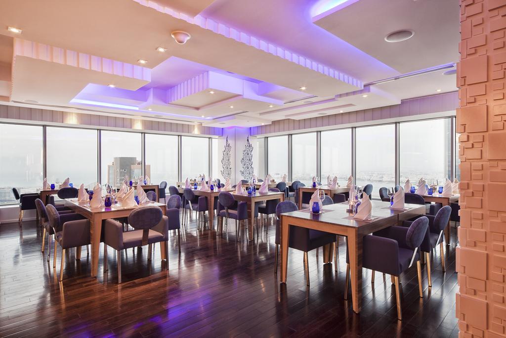 The Domain Bahrain Hotel And Spa - Adults Friendly 16 Years Plus Manama Ngoại thất bức ảnh The 360° Restaurant