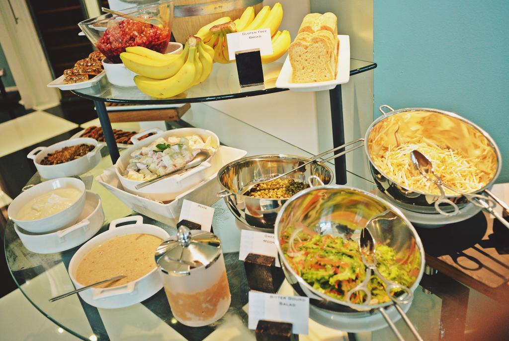 The Domain Bahrain Hotel And Spa - Adults Friendly 16 Years Plus Manama Ngoại thất bức ảnh A selection of Indian breakfast items