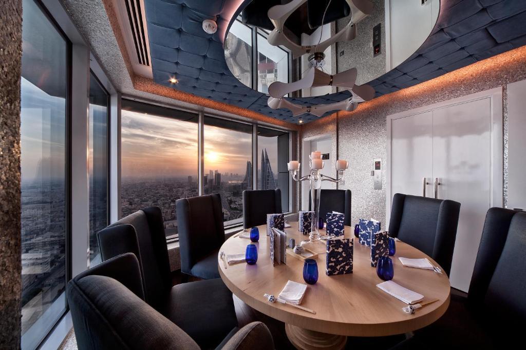 The Domain Bahrain Hotel And Spa - Adults Friendly 16 Years Plus Manama Ngoại thất bức ảnh The boardroom at the top of the Shard